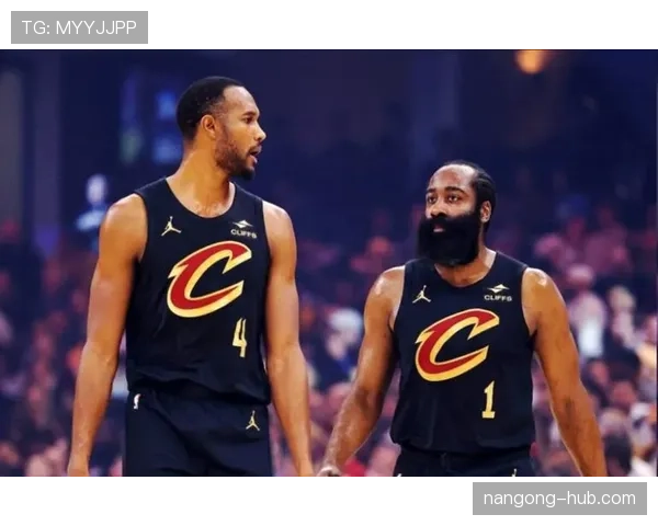 埃文·莫布里内线高效挡拆助 Cavaliers 拉开防守差距