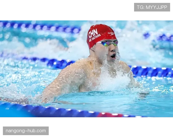 董志豪训练完顺手买了块表，价格够我交十年房租