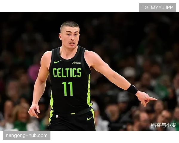 佩顿·普里查德无球跑动提升投篮选择率 拉开球队进攻空间