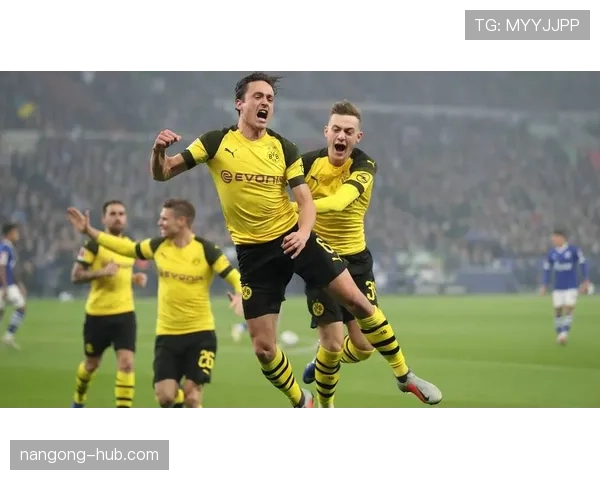 多特蒙德防守问题反复出现，根源在于体系构建与关键环节持续性的不足，正对球队稳定性与赛季走势造成影响