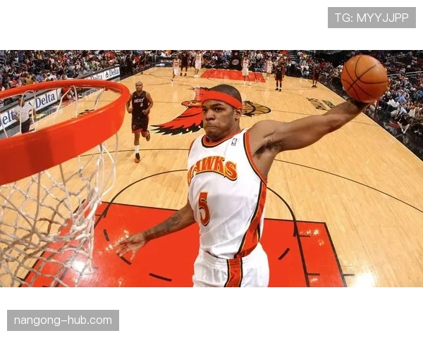 约什·史密斯无球切入效率下滑，防守影响力仍主导球队轮换